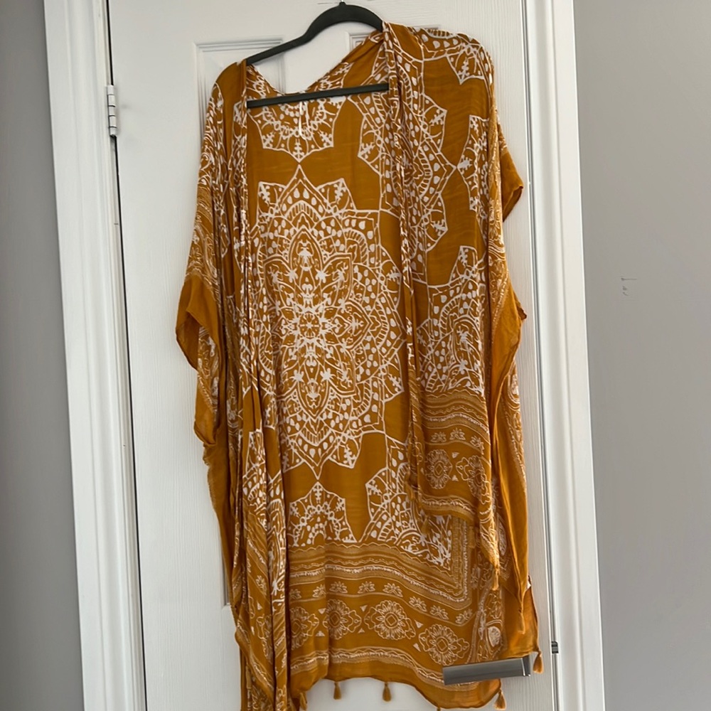 BEACH COVERUP